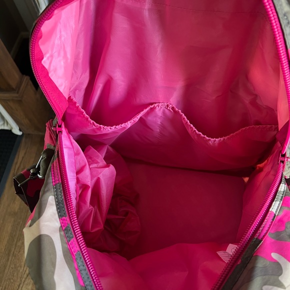 LUG Boxer Pink Gray Camo Travel Tote Luggage Bag Shoe Compartment Overnight - Picture 11 of 15